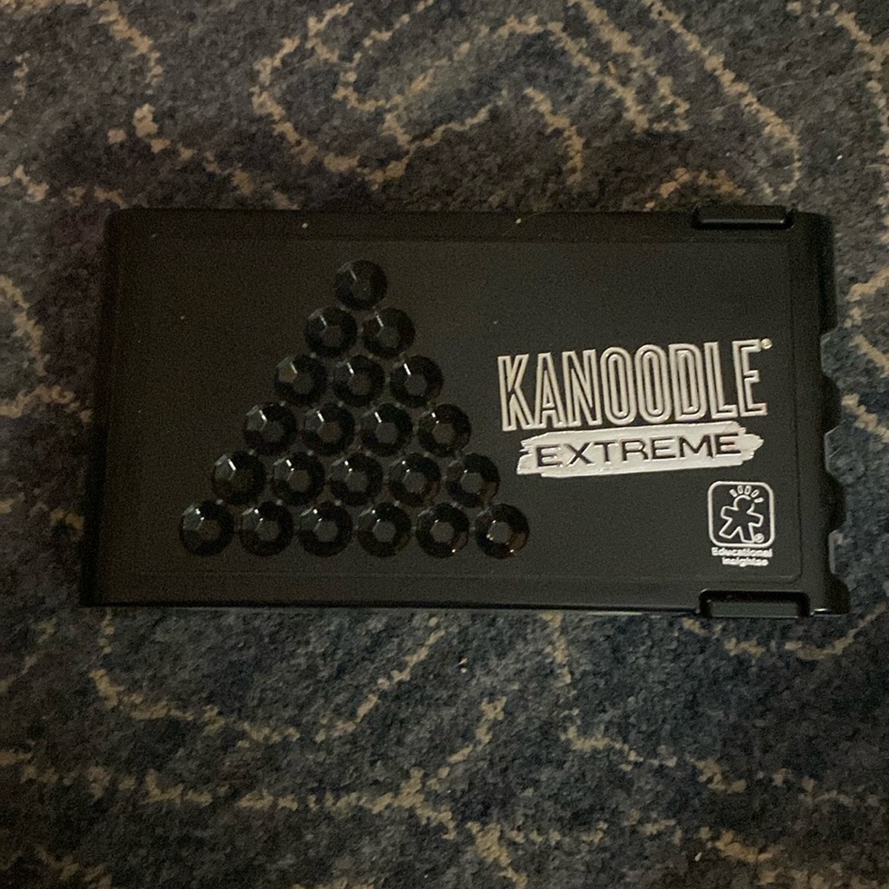 Kanoodle extreme logic puzzle